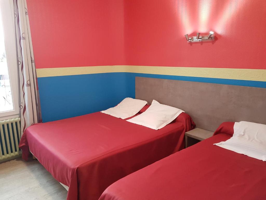 Hotel des voyageurs Chez Betty - Classic Triple Room