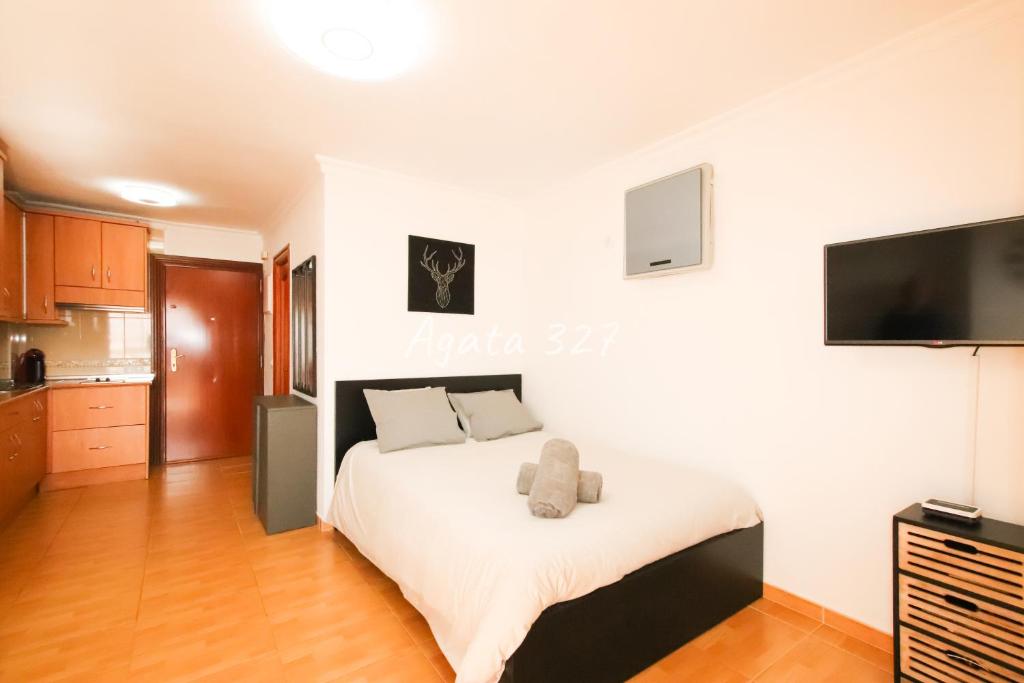 Warm Studio in Benalmadena, Benalmádena – Updated 2022 Prices