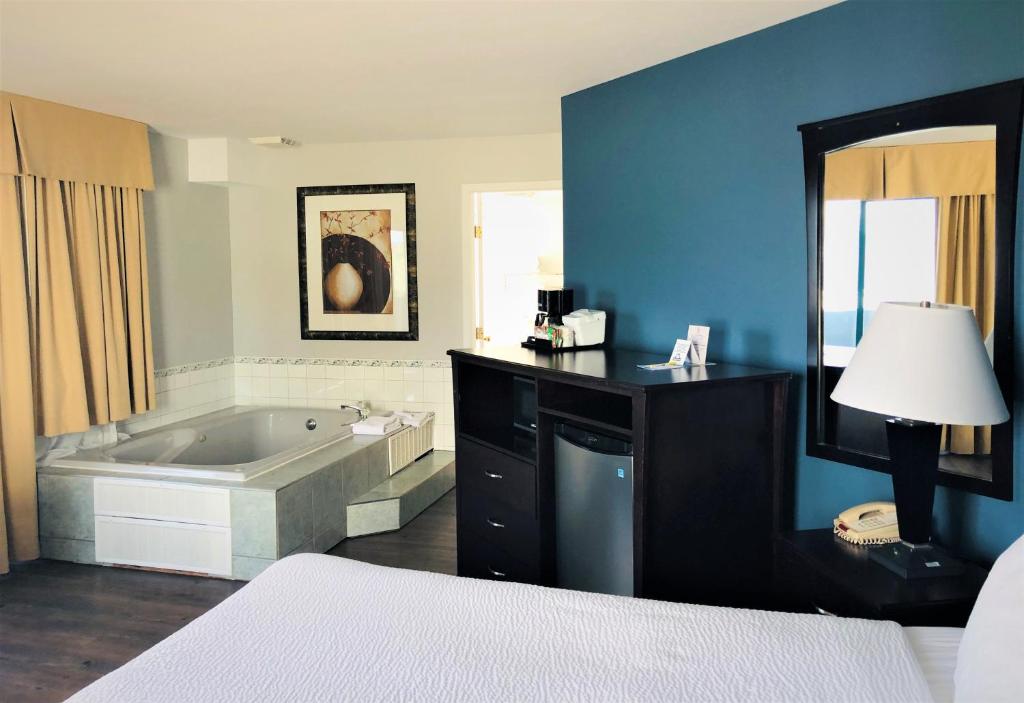 
Deluxe King Room - Non-Smoking
