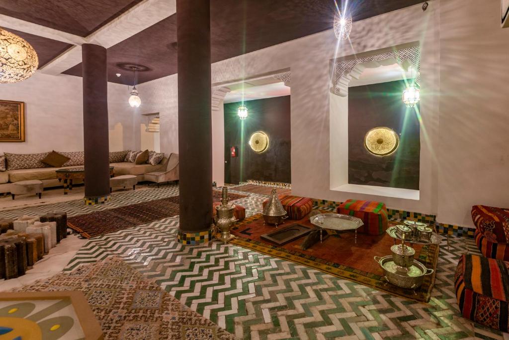 Posezení v ubytování Palais Dar Si Aissa ALL-SUITES