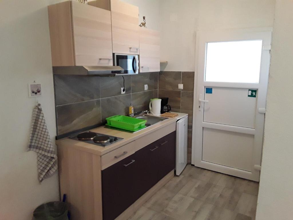 BenJak Apartments - 17