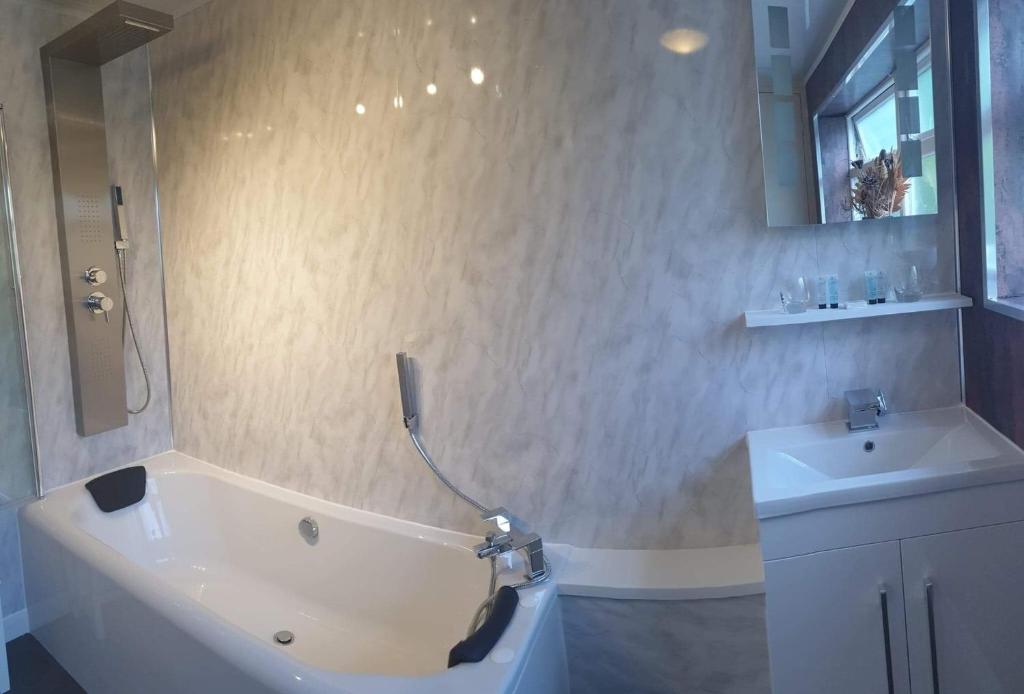 Fox & Hound Hotel - Habitación Doble De Lujo Con Baño