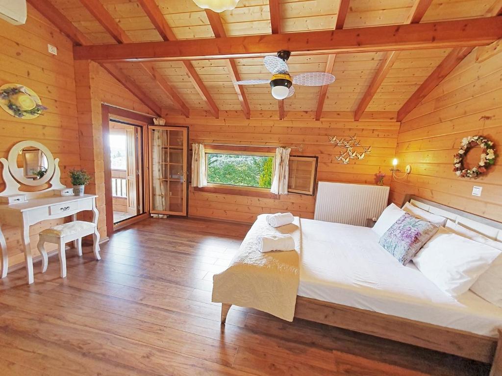 Kép Luxury Wooden Villa with Pool, The Nest szállásáról Káto Korakiánában a galériában
