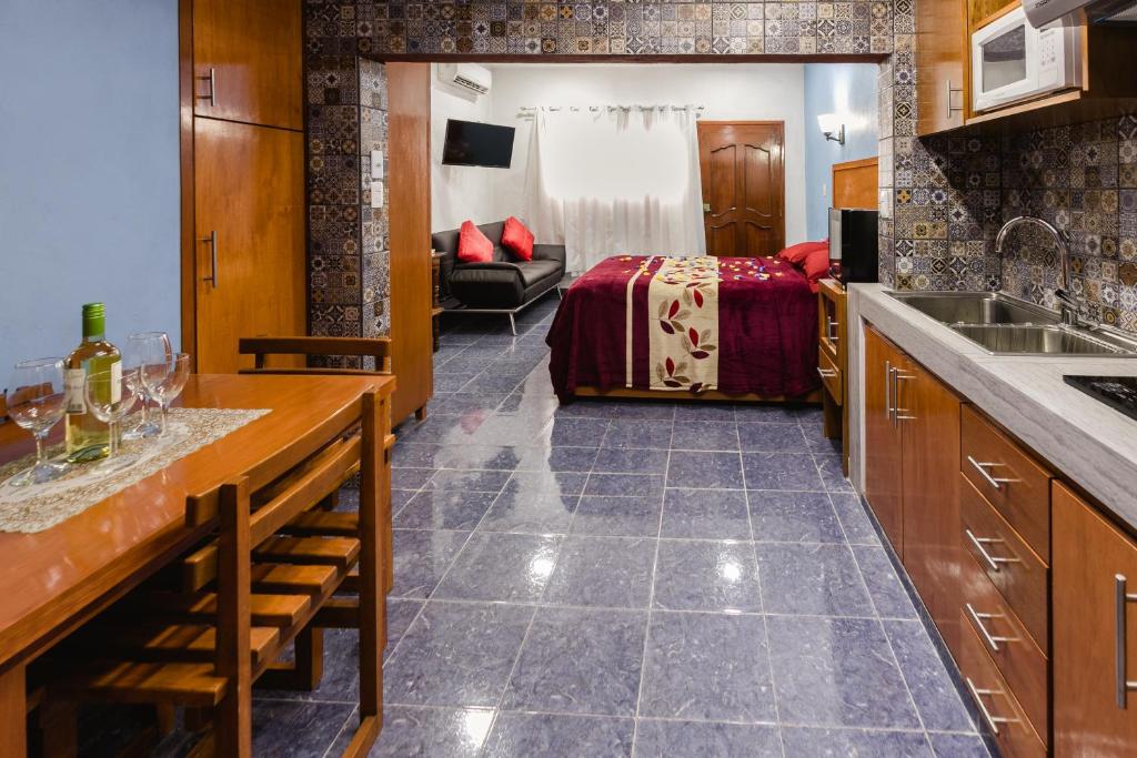 Suite Studio Serviced Apartments - 