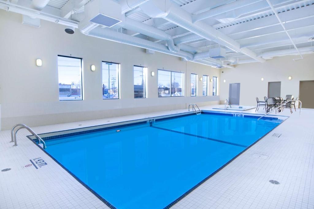 Best Western Plus Winnipeg Airport Hotel - Resim 23