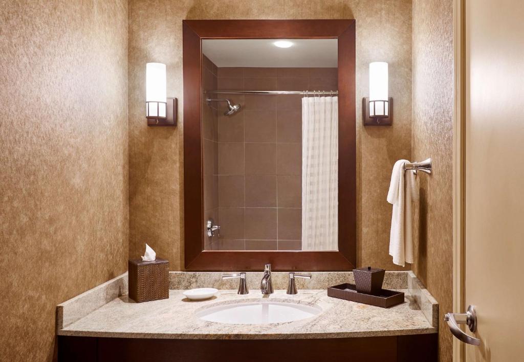 Hyatt Regency Bellevue - Quadruple Room - High Floor