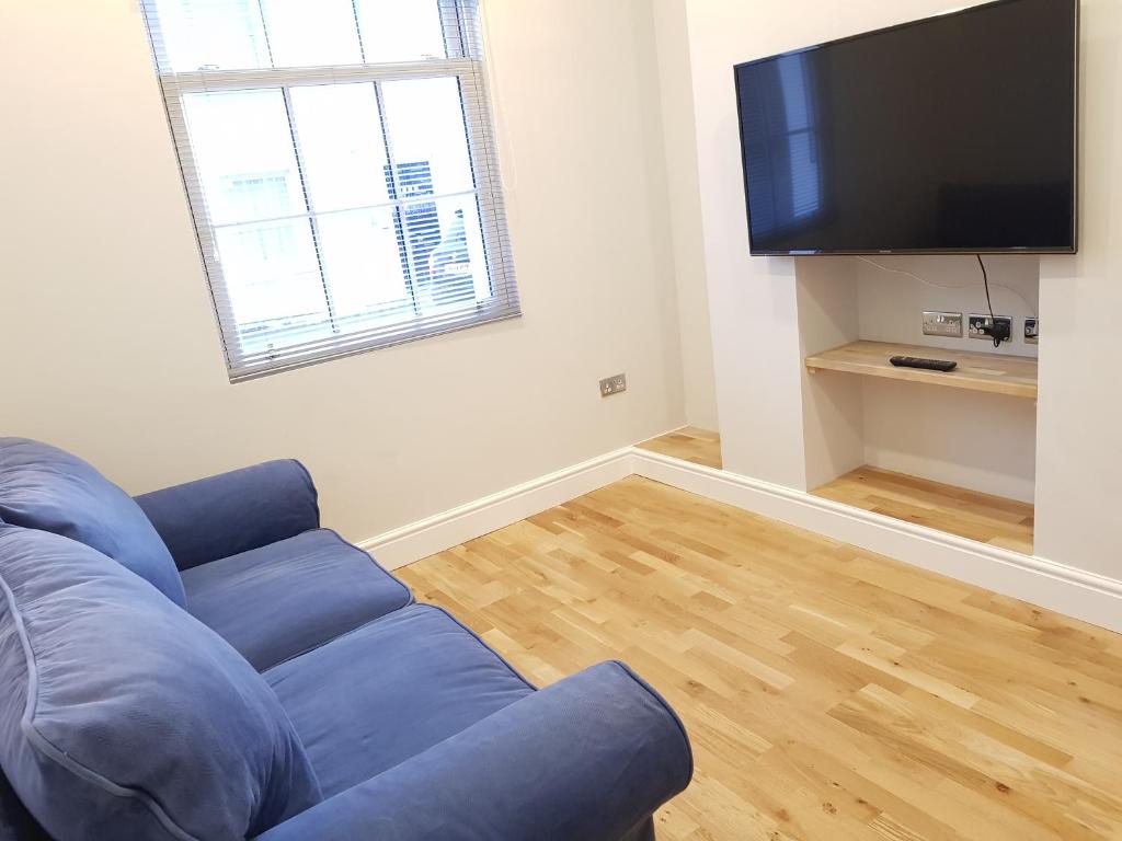 1 Hales Road Apartment - Cheltenham Town