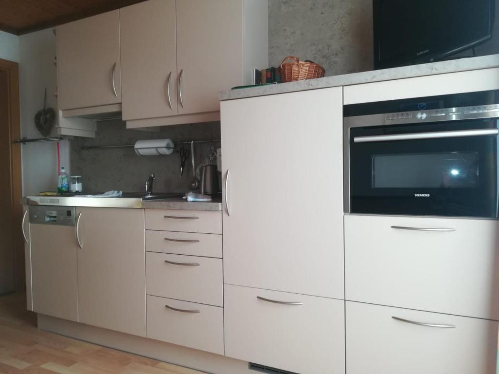 Kuchyň nebo kuchyňský kout v ubytování Gästehaus Pehab