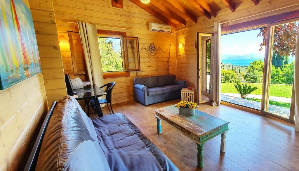 Kép Luxury Wooden Villa with Pool, The Nest szállásáról Káto Korakiánában a galériában