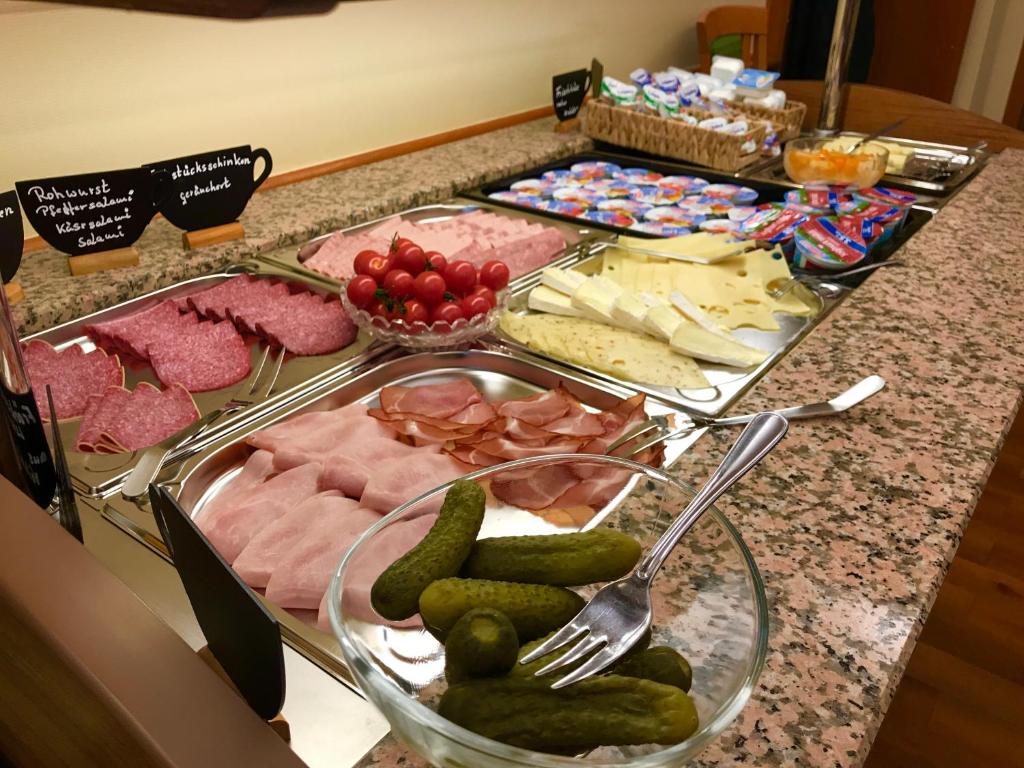 Jídlo v hotelu nebo okolí
