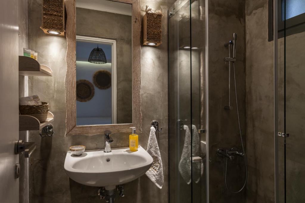 Koupelna v ubytování Amalgam Homes Paros