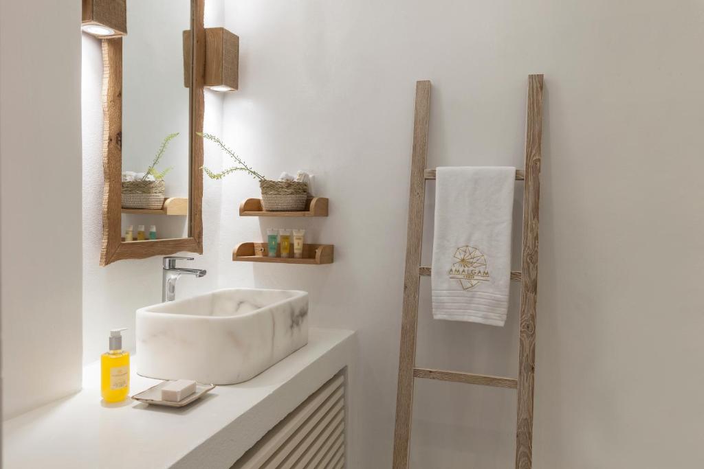 Koupelna v ubytování Amalgam Homes Paros