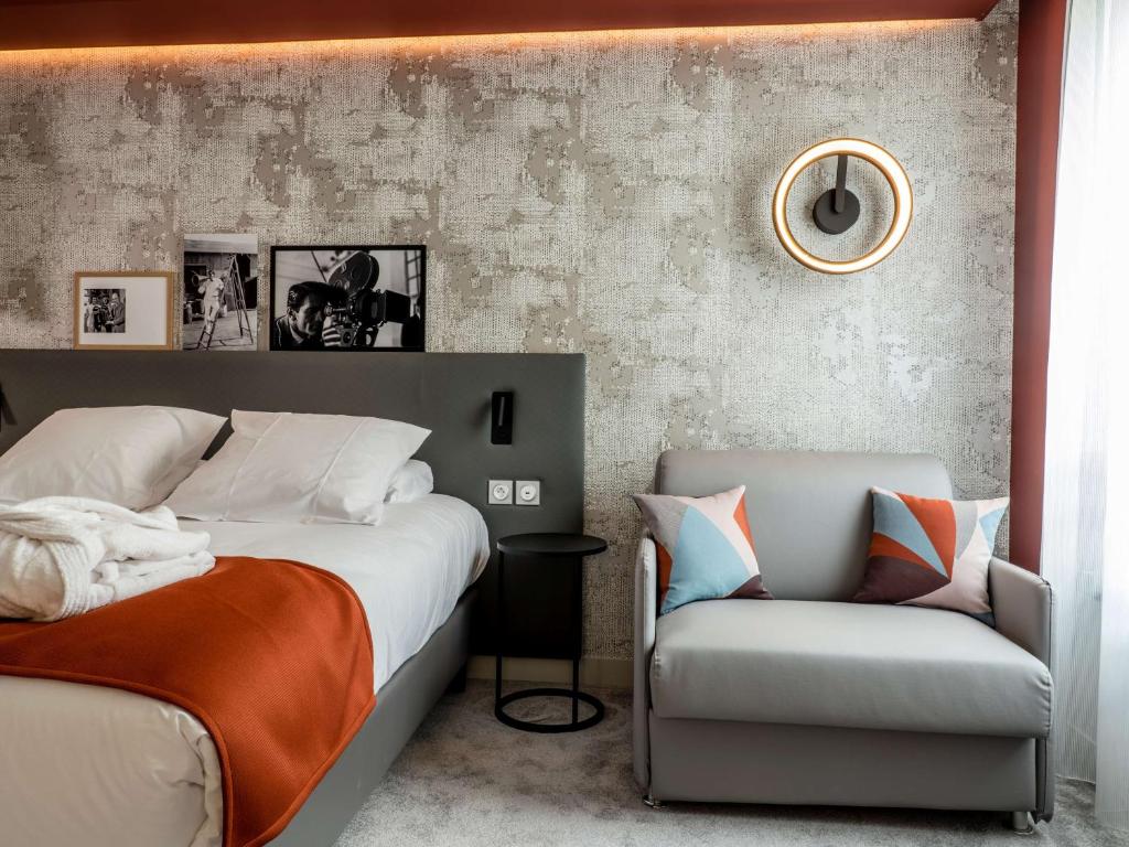 BEST WESTERN HOTEL DIJON QUETIGNY - Standard Queen Room With Sofa Bed - Non-Smoking