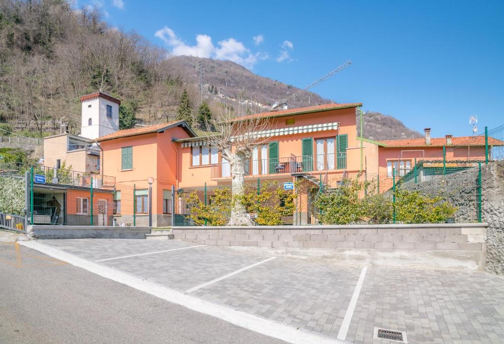 Výhľad na hory alebo výhľad na hory priamo z apartmánu