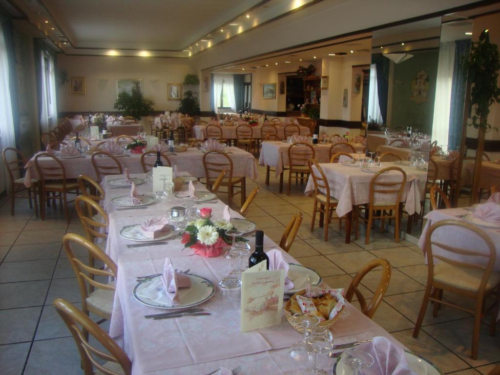 Restaurace v ubytování Hotel Cristal