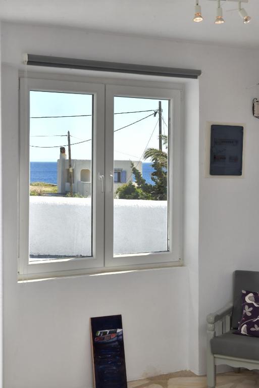 Fotografia z galérie ubytovania VILLA PETROS SEA SUITE v destinácii Megas Gialos - Nites