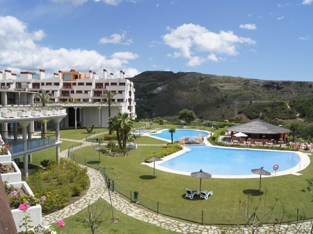 Bazén v ubytovaní Parque Botanico Resort & Country Club alebo v jeho blízkosti