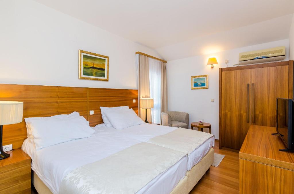 Pansion Srebreno - Double Or Twin Room With Balcony And City View