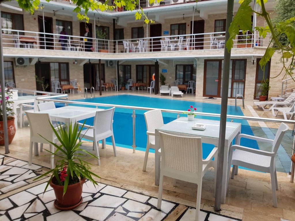 Bazén v ubytování Alida Hotel Pamukkale nebo v jeho okolí