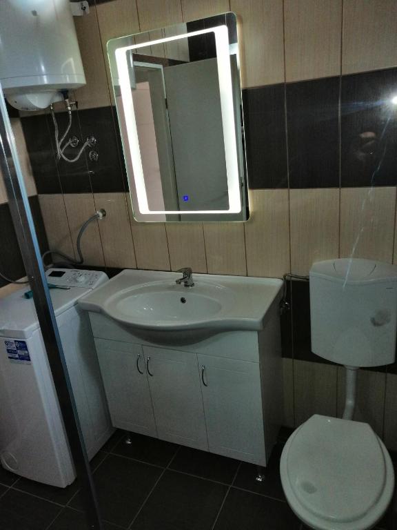 Kúpeľňa v ubytovaní Peroj 100 c