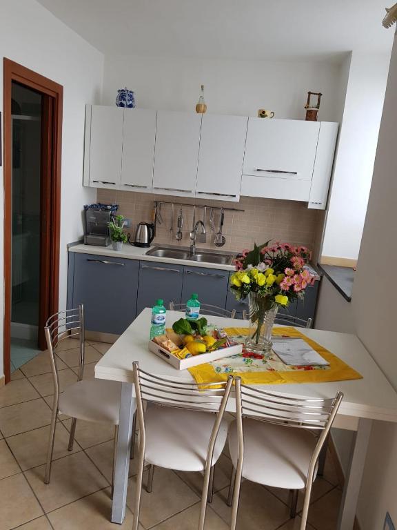 Kuchyňa alebo kuchynka v ubytovaní Villa Amalfi