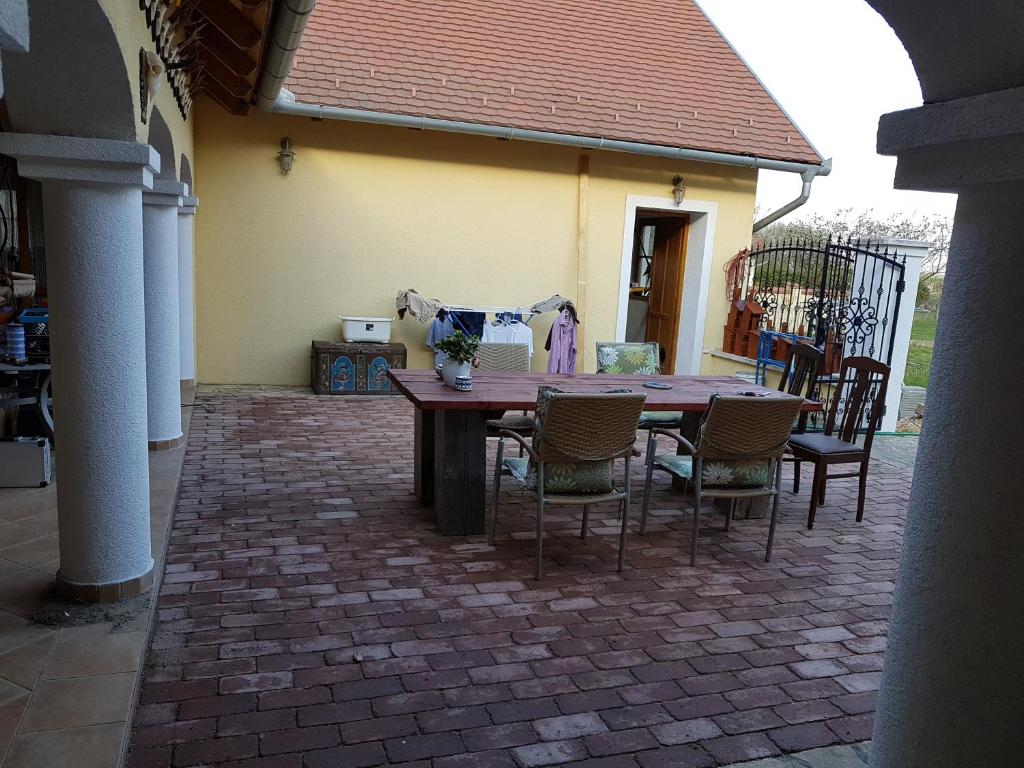 Patio lub wspólna przestrzeń na świeżym powietrzu w obiekcie Pension und Landhaus Steirerengel - Ferien & Jagd