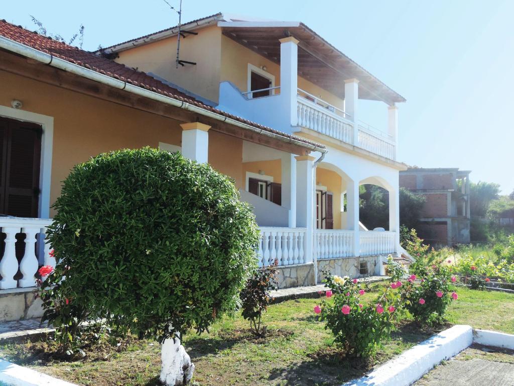 Zahrada ubytování APARTMENTS PELI-MARIA