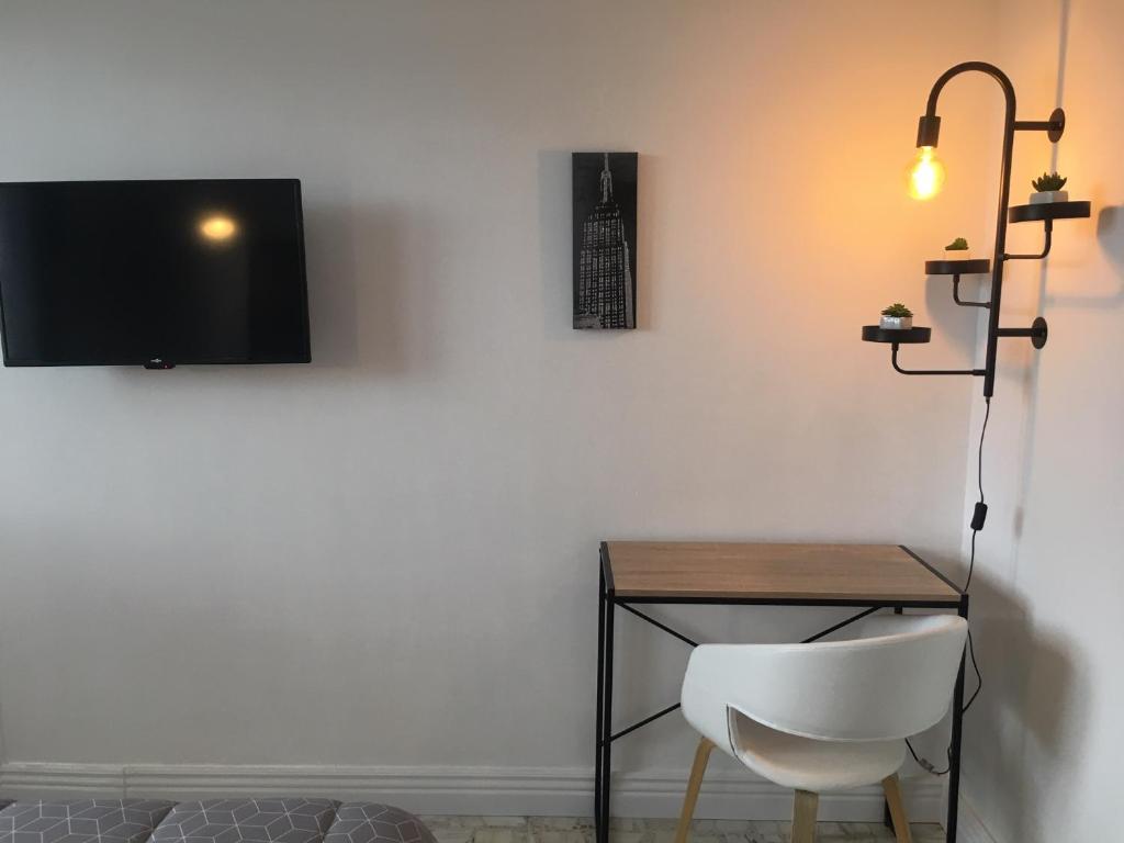 MAISON MIGNARDISE - Cité - 13