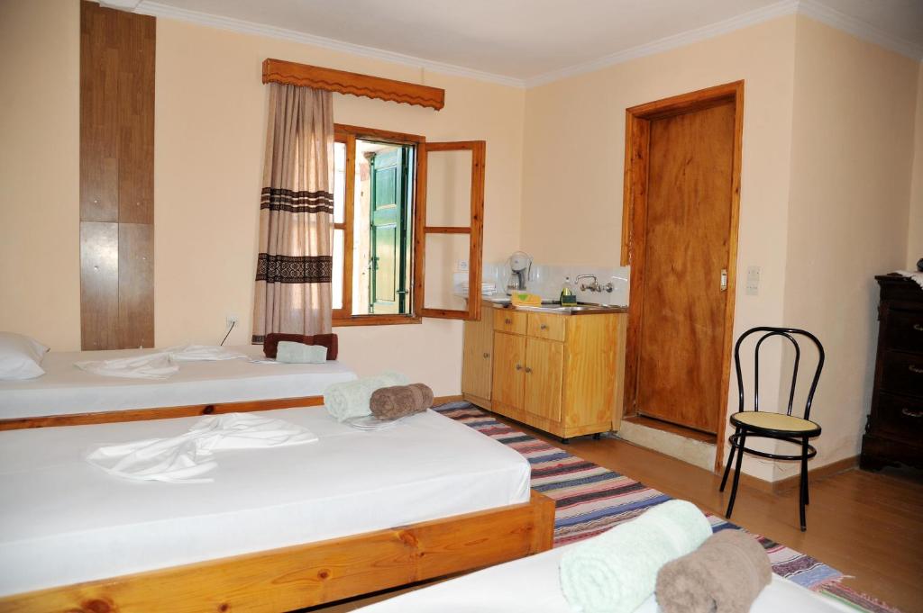 Topakas House - Studio (3 Adults)