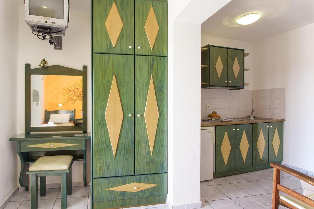Kuchyň nebo kuchyňský kout v ubytování Stefanis House
