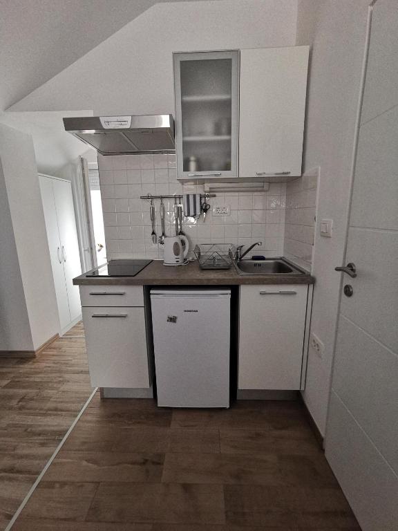 Apartments Dolores - Studio Met Uitzicht Op Zee
