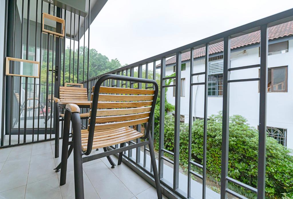 Balkón nebo terasa v ubytování Hangzhou Ziwei Boutique Homestay