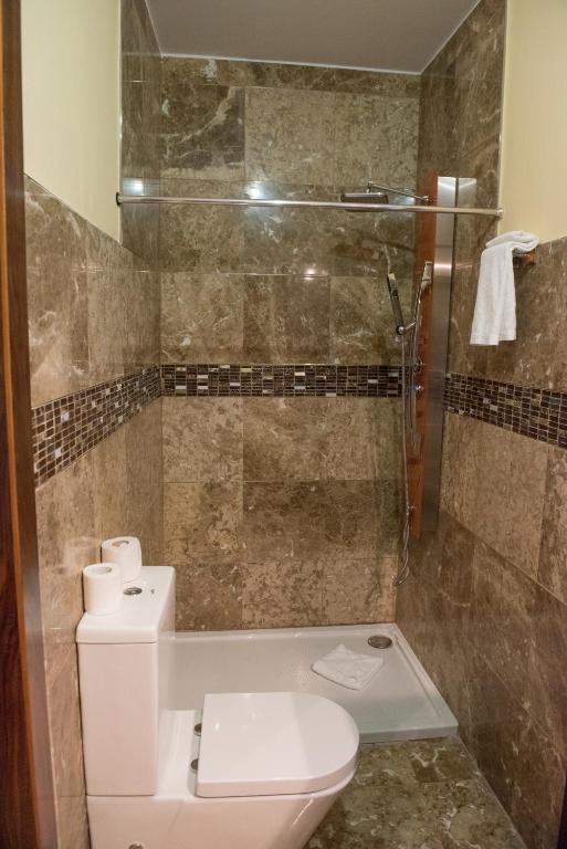 Kúpeľňa v ubytovaní Apartamentos Luxury Puente de Triana