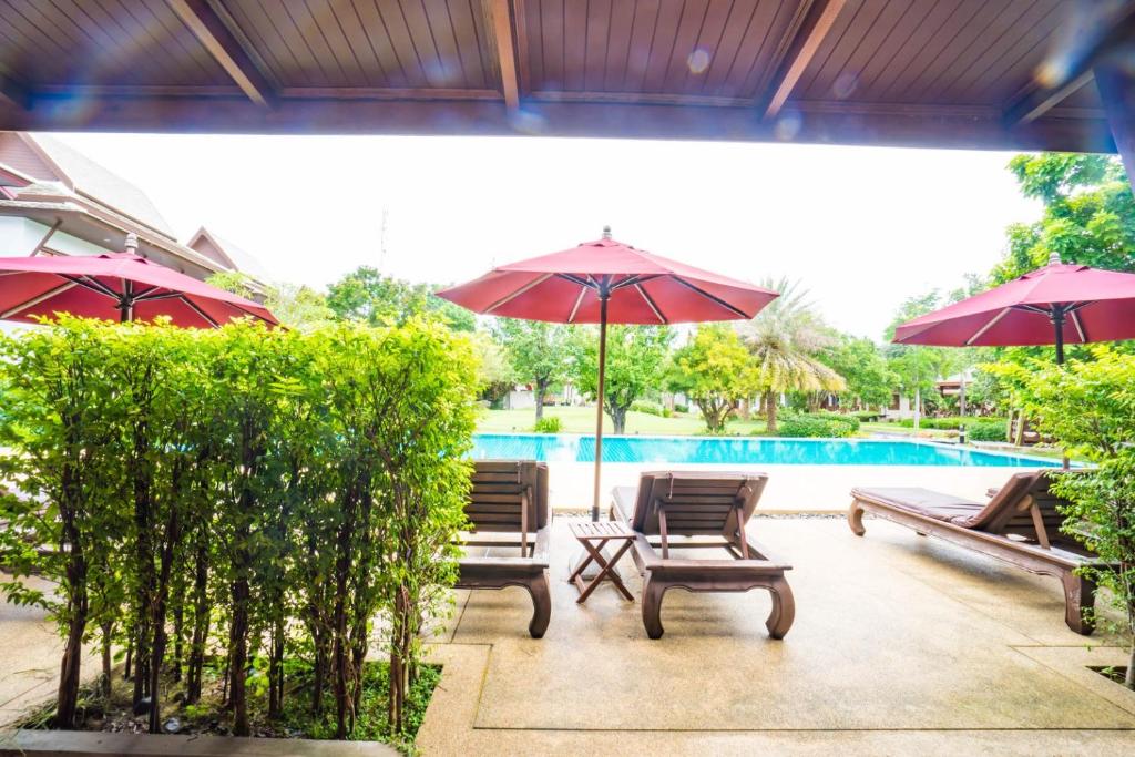Bazén v ubytování Anyamanee Resort nebo v jeho okolí