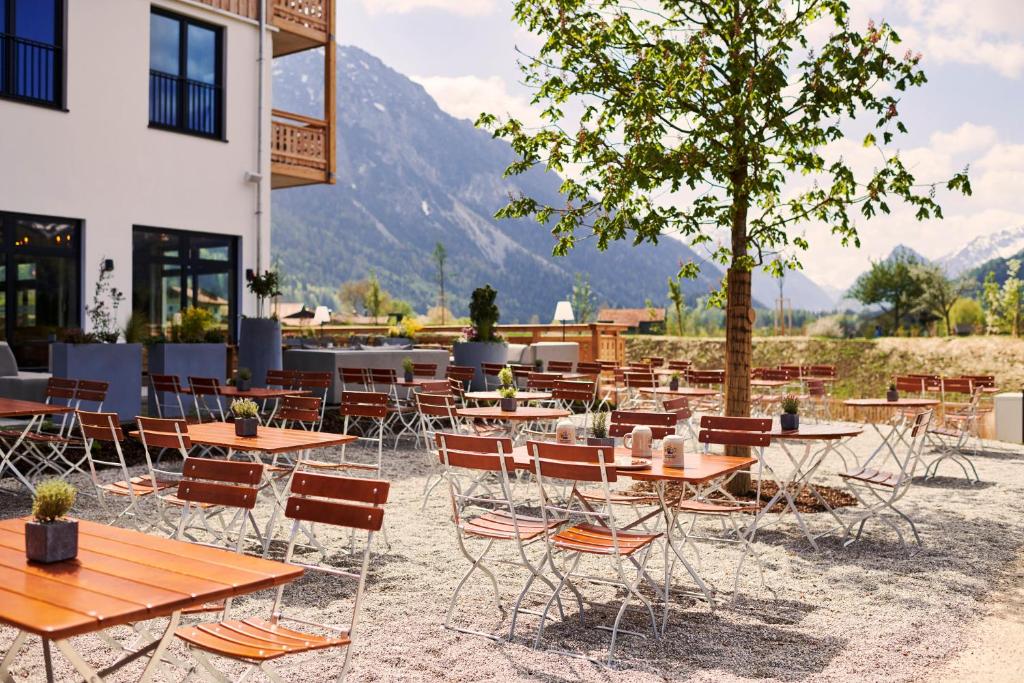 Nespecifikovaný výhled na hory nebo výhled na hory při pohledu z hotelu