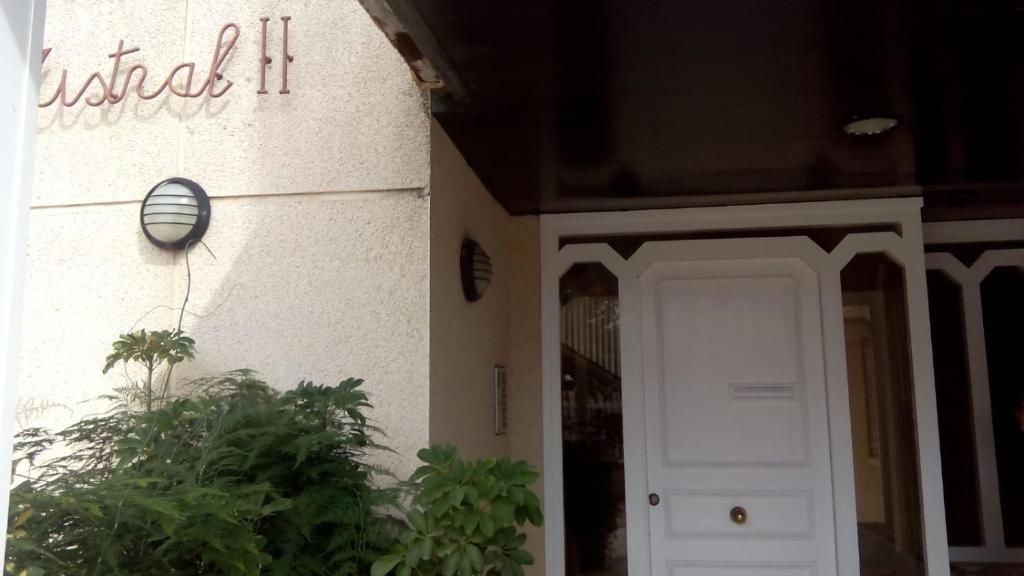 Exteriér alebo vchod do ubytovania Apartamento Primera Linea de Mar, Cunit