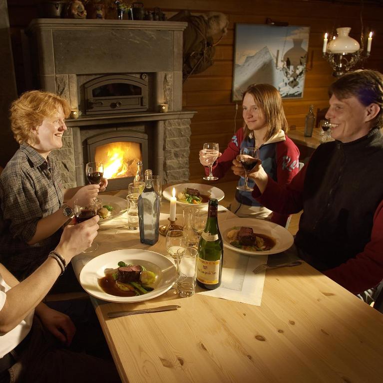 Hosté ubytování Lappeasuando Lodge