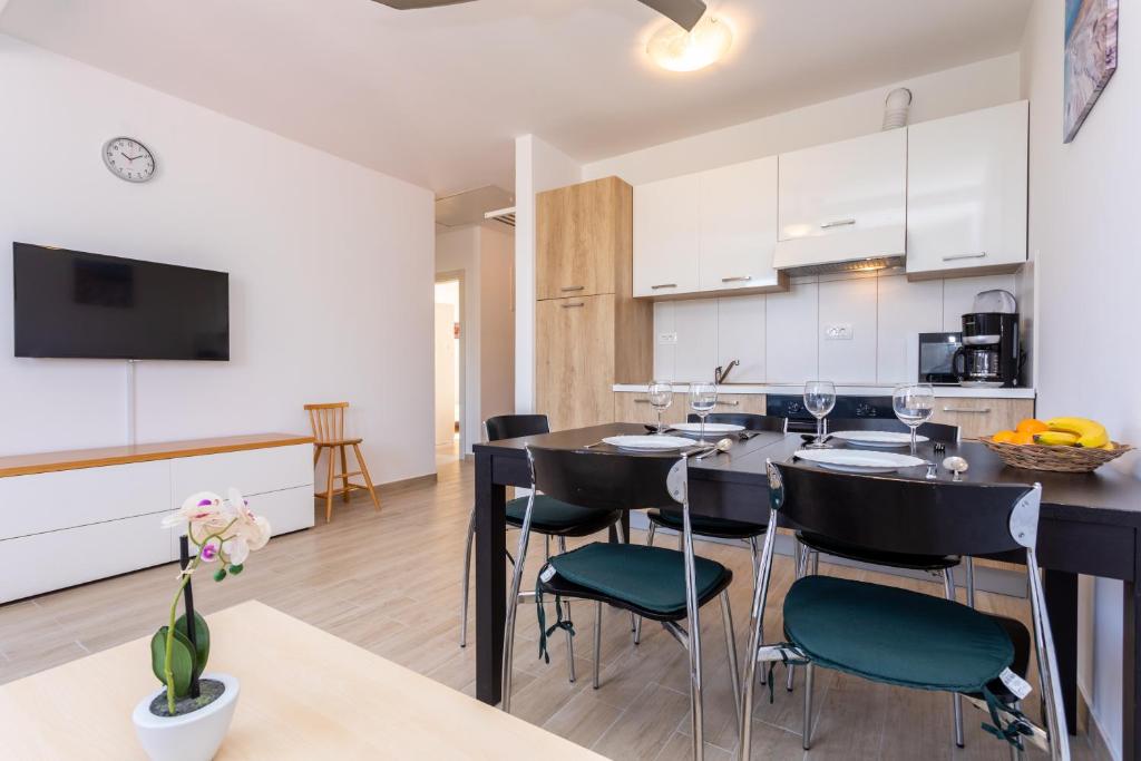 Apartments Vugrinec with Terrace - Appartamento Con Terrazza