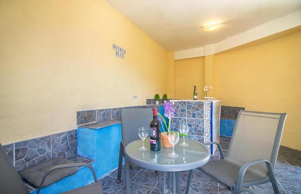 Villas Guzman - Bodega Blue, Calpe, Spain - Booking.com