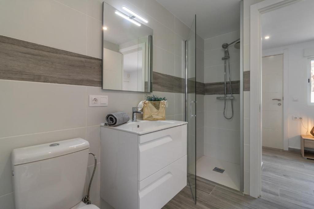 Fotografia z galérie ubytovania Goldhome - Montgri - Piscina climatizada v destinácii Empuriabrava