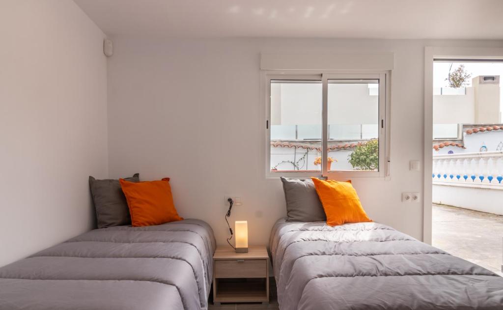 Fotografia z galérie ubytovania Goldhome - Montgri - Piscina climatizada v destinácii Empuriabrava