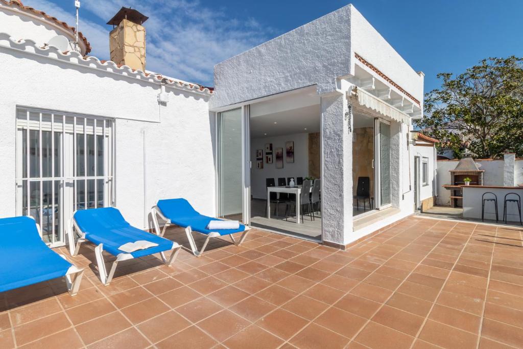 Fotografia z galérie ubytovania Goldhome - Montgri - Piscina climatizada v destinácii Empuriabrava