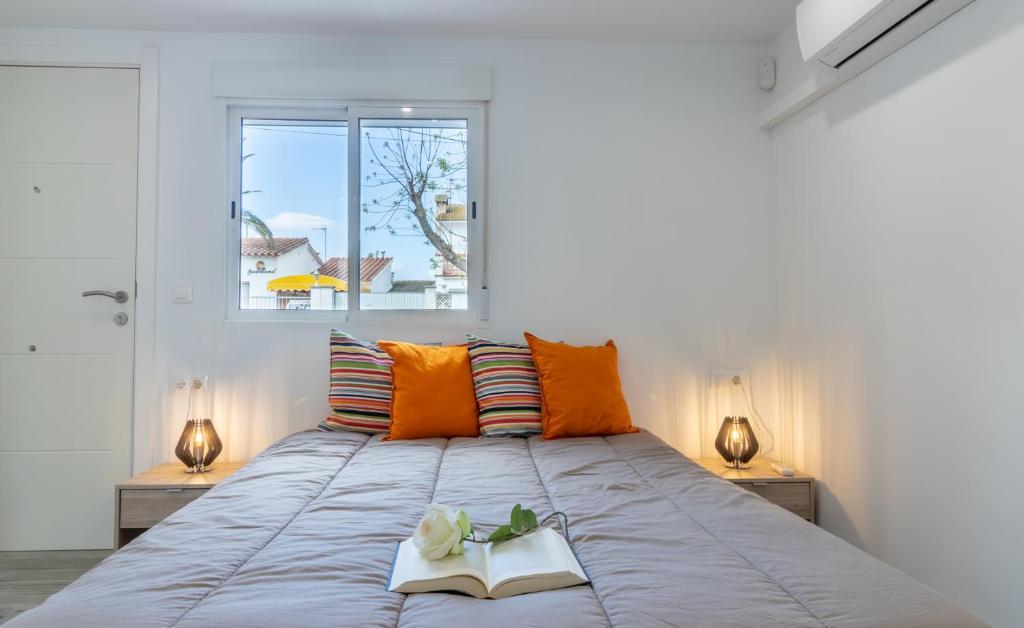 Fotografia z galérie ubytovania Goldhome - Montgri - Piscina climatizada v destinácii Empuriabrava