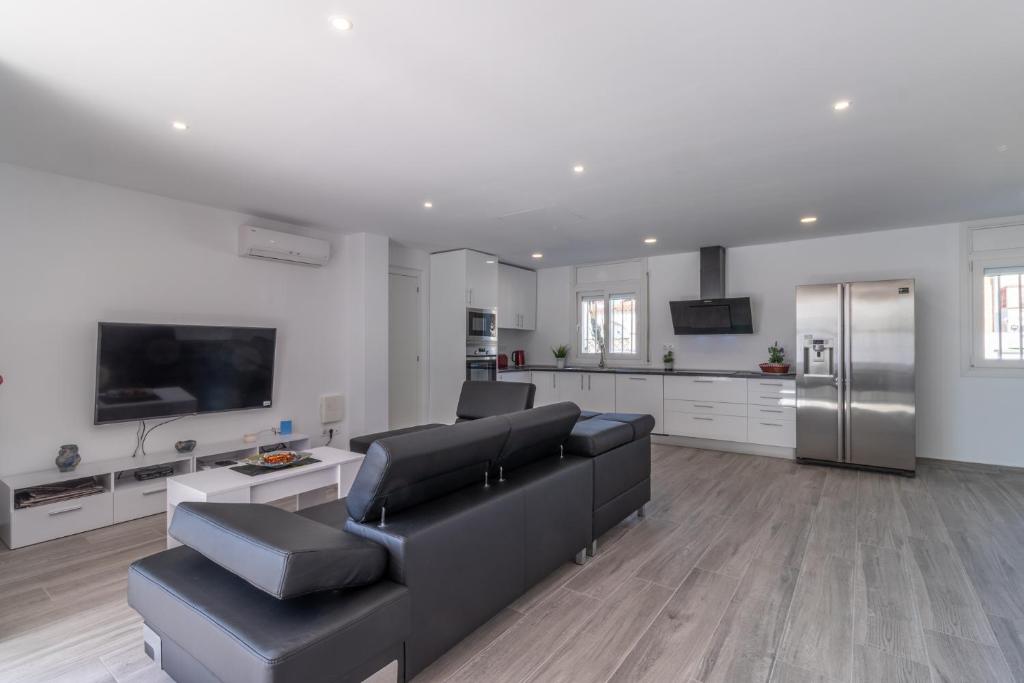 Fotografia z galérie ubytovania Goldhome - Montgri - Piscina climatizada v destinácii Empuriabrava