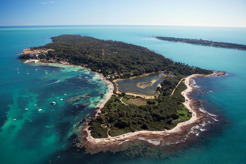 an aerial view of an island in the ocean at Hotel Splendid in Cannes