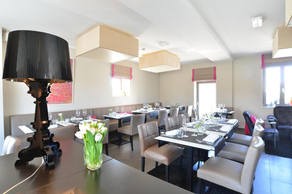 Posezení v ubytování Durbuy Ô Restaurant Hotel