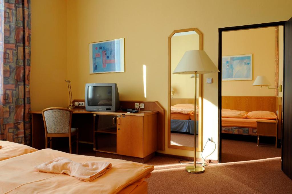 Wellness Penzion Kroměříž - Zlobice - Habitación Triple Estándar