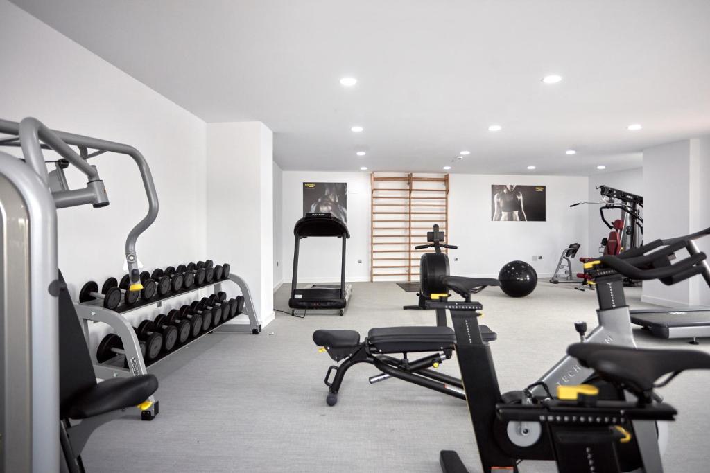 Posilňovňa alebo fitness centrum v ubytovaní Ibersol Torremolinos Beach