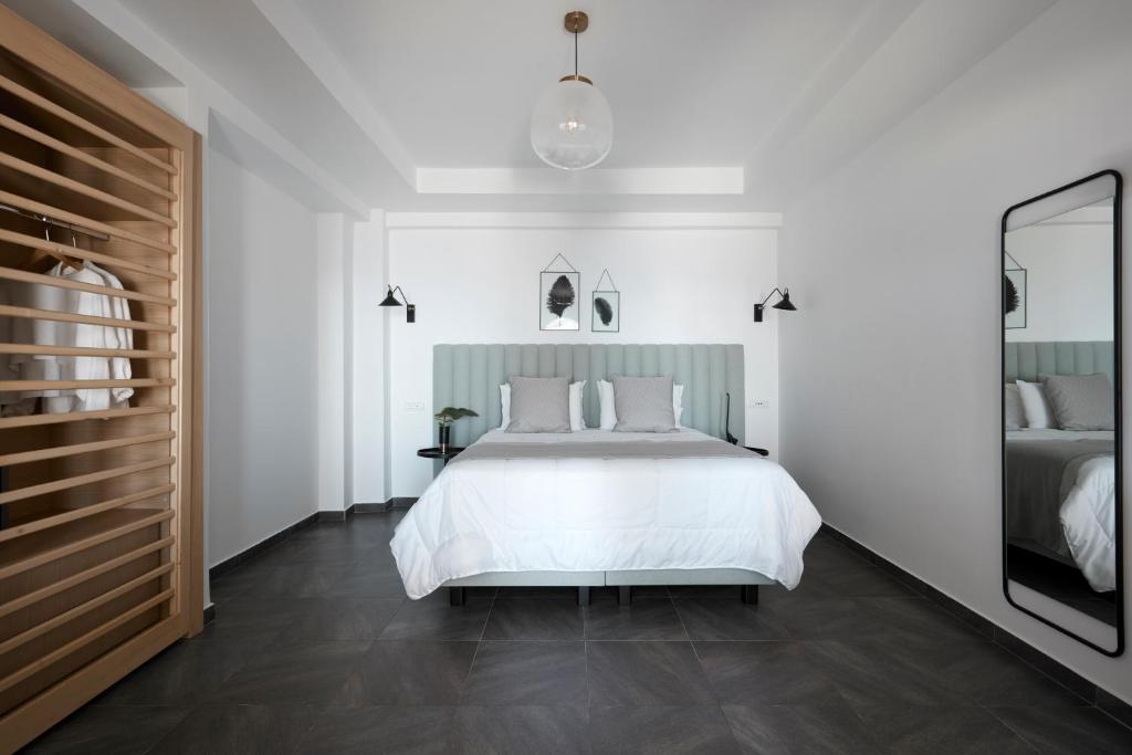 Petit Palace Suites - 4