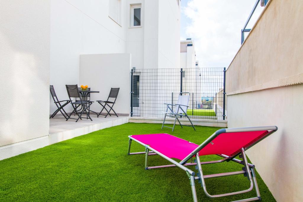 Patio alebo iná vonkajšia časť ubytovania Espanatour VIRGINIA